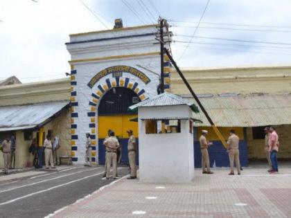 State Government to help bail poor, needy prisoners; In committee formed | राज्य शासन करणार गरीब, गरजू कैद्यांच्या जामिनासाठी मदत; समिती गठीत