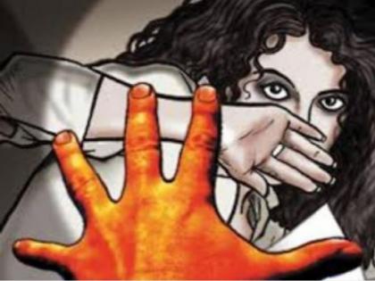 Sleeping minor girl molested, accused arrested | झोपलेल्या अल्पवयीन मुलीचा विनयभंग, आरोपीला अटक