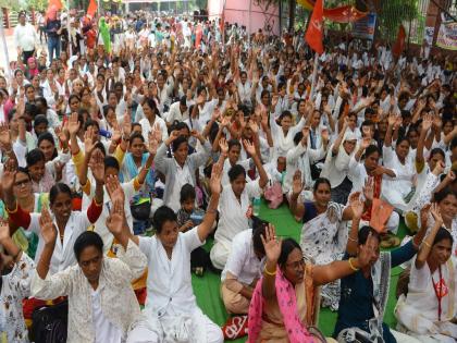 Under the National Health Mission, contract officers and employees of various cadres called a one-day symbolic strike on Monday | कंत्राटी कर्मचारी संपावर, आराेग्य सेवा ऑक्सिजनवर