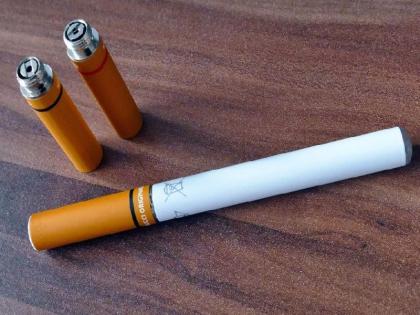 E-cigarette addiction to school students | शालेय विद्यार्थ्यांना ई-सिगारेटचे व्यसन