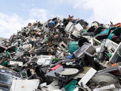 21 thousand kg e-waste collected in five months | निरुपयोगी मोबाइल, चार्जर, बॅटरी, संगणक, दूरचित्रवाणी संच; पाच महिन्यांत २१ हजार किलो ई-कचरा संकलित