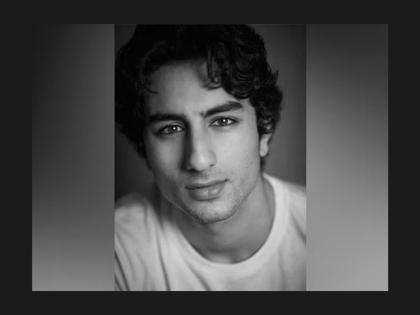 Saif Ali Khan son Ibrahim Ali Khan is all set to make his Bollywood debut | सैफचा मुलगा इब्राहिम अली खानला लॉन्च करणार करण जोहर, या सिनेमातून करणार डेब्यू!