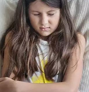 नुकत्याच वयात आलेल्या मुलींना पिरियड्सचा खूप त्रास होतो? ६ पदार्थ खाऊ घाला, पोटदुखी कमी होईल
