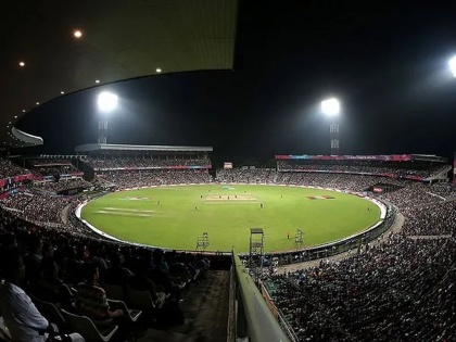 India vs Bangladesh : Day-Night Test to see play start at 1 pm & end at 8 pm to counter dew | India vs Bangladesh : इडन गार्डनवर होणाऱ्या डे-नाइट कसोटीची वेळ ठरली; बीसीसीआयची घोषणा