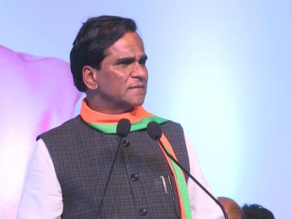 BJP has a washing machine and Nirma powder of Gujarat; Raosaheb danve answered supriya sule | ''भाजपकडे वॉशिंग मशीन; डागाळलेल्यांना गुजरातच्या निरमा पावडरने धुतो''