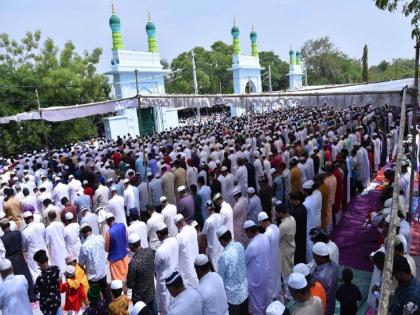 hindu sisters donate land to eidgah to fulfil father's last wish | दोन हिंदू बहिणींनी ईदगाहसाठी दान केली दीड कोटींची जमीन, वडिलांची होती शेवटची इच्छा!