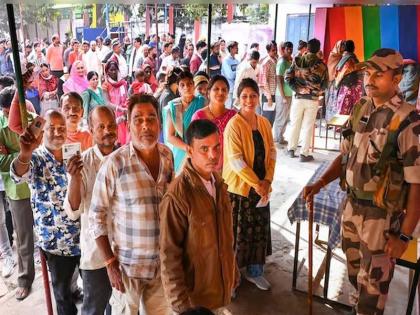 In the grand election of democracy, the donation of votes of the voters dried up | लाेकशाहीच्या महाेत्सवात मतदारांचे मतांचे दान आटले; ३,४९१ उमेदवारांचे भवितव्य बंद