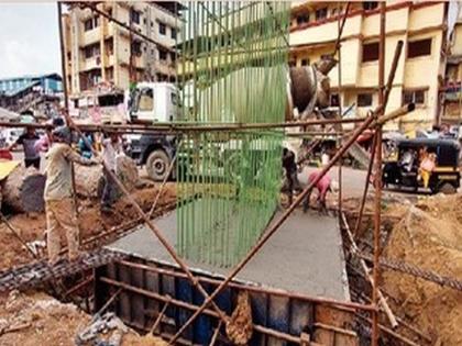 The bridge over Diva Phatka will be completed by March 2023; 9 buildings will be demolished in two weeks | दिवा फाटकावरील पूल मार्च २०२३ पर्यंत लागणार मार्गी; दोन आठवड्यात ९ इमारती पाडणार