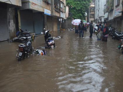 Power system hit by heavy rain Darkness in the homes of 85 thousand pune citizens | Pune Heavy Rain: मुसळधार पावसाचा फटका वीजयंत्रणेला; ८५ हजार नागरिकांच्या घरात अंधार