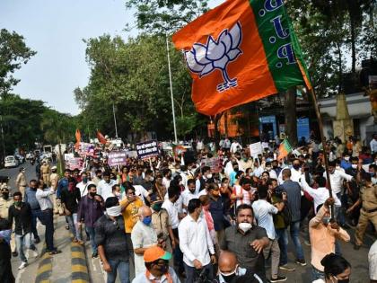 BJP's morcha in Shivaji Park against atrocities against women | महिला अत्याचारांविरोधात भाजपचा शिवाजी पार्कात मोर्चा