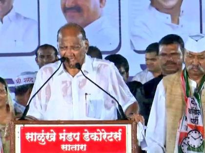 ... then even the grass is speared, Amol Kolhe reminded me of the rally of sharad pawar in satara rain | ... तेव्हा गवतालाही भाले फुटतात, अमोल कोल्हेंनी करुन दिली सभेची आठवण