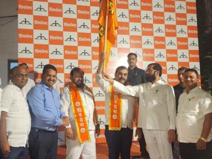 Former MLA from Karmala Jaywant Jagtap joins Eknath Shinde Shiv Sena Big political development in Solapur district | मोठी बातमी! सोलापुरातील करमाळ्याचे माजी आमदार जयवंत जगताप एकनाथ शिंदेंच्या शिवसेनेत Former MLA from Karmala Jaywant Jagtap joins Eknath Shinde Shiv Sena Big political development in Solapur district | मोठी बातमी! सोलापुरातील करमाळ्याचे माजी आमदार जयवंत जगताप एकनाथ शिंदेंच्या शिवसेनेत