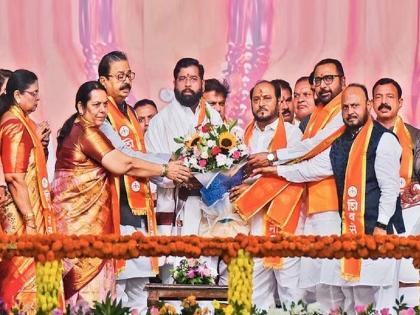 Who was the Chief Minister then CM Eknath Shinde Attack on Uddhav Thackeray over Dharavi | ...तेव्हा मुख्यमंत्री कोण होते? मुख्यमंत्री एकनाथ शिंदे यांनी धारावीवरून उद्धव ठाकरेंना धरले धारेवर