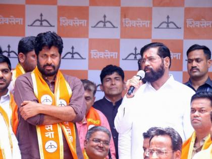 “प्रहार स्वतंत्र सामाजिक संघटना म्हणून काम करेल”; बच्चू कडूंच्या प्रवेशानंतर शिंदेंनी केले स्पष्ट - Marathi News | prahar will work as an independent social organization said deputy cm eknath shinde after bacchu kadu join shiv sena | Latest maharashtra News at Lokmat.com