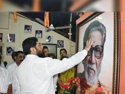 shiv sena kishori pednekar reaction over eknath shinde revolt stand | “स्मृतिस्थळाची ज्योत हलतेय, म्हणजेच बाळासाहेबांना त्रास होतोय”; किशोरी पेडणेकरांना अश्रु अनावर