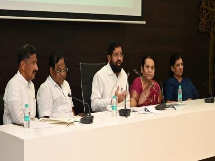 chief minister eknath shinde held officials on edge over Pune flood situation orders to send satisfactory report | पुण्याच्या पूरस्थितीवरून मुख्यमंत्र्यांनी अधिकाऱ्यांना धरले धारेवर; समाधानकारक अहवाल पाठवण्याचे आदेश