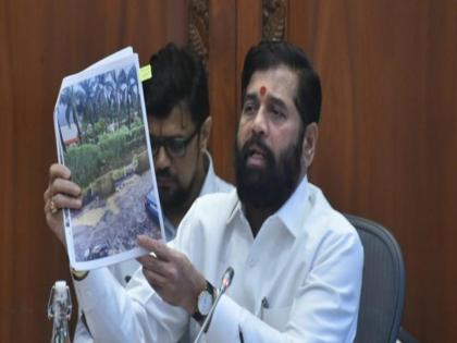 Chief Minister eknath shinde orders to file cases Serious attention to traffic congestion | 'त्या' लोकांवर थेट गुन्हे दाखल करण्याचे मुख्यमंत्र्‍यांचे आदेश; वाहतूक कोंडीची गंभीर दखल