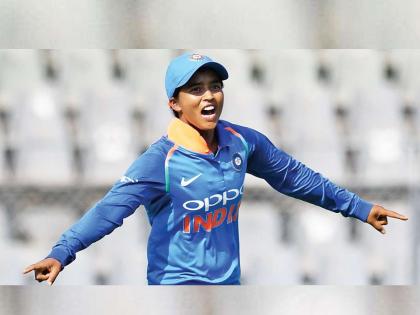 Indian Cricketer Ekta Bisht picks 7 wickets of 8 Runs including Hat trick Senior Womens T20 Trophy | Ekta Bisht: अफलातून... ८ धावांत ७ बळी! भारताच्या एकताने T20 मॅचमध्ये केली कमाल