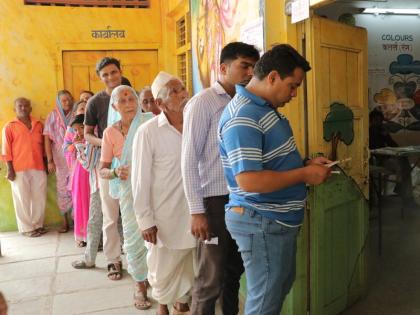 34 percent polling for Jalgaon Municipal polls | जळगाव मनपा निवडणुकीसाठी ३४ टक्के मतदान