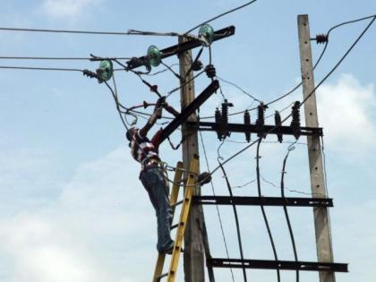 Electricity connections to 8500 families in the state | राज्यातील साडेआठ हजार कुटुंबांना वीजजोडणी