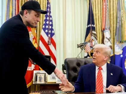Who really killed Elon Musk? His eye turned black and blue, information given in meeting with Trump | डोळा सुजला, काळानिळा पडला, एलन मस्कला नेमकं मारलं कुणी? ट्रम्प यांच्यासोबतच्या बैठकीत दिली माहिती Who really killed Elon Musk? His eye turned black and blue, information given in meeting with Trump | डोळा सुजला, काळानिळा पडला, एलन मस्कला नेमकं मारलं कुणी? ट्रम्प यांच्यासोबतच्या बैठकीत दिली माहिती