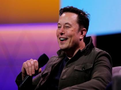 Elon Musk has tweeted that he is buying Manchester United Football Club | Elon Musk To Buy Football Club:रोनाल्डोचा संघ खरेदी करणार इलॉन मस्क? ट्विटरवरून केली मोठी घोषणा 