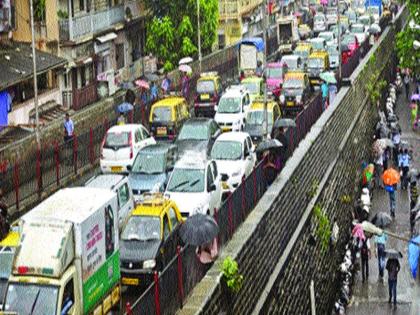 Curry Road, Elphinstone Flyover One-way traffic; Movement hints to undo traffic | करी रोड, एल्फिन्स्टन उड्डाणपुलावर एकेरी वाहतूक; वाहतूक पूर्ववत करण्यासाठी आंदोलनाचा इशारा