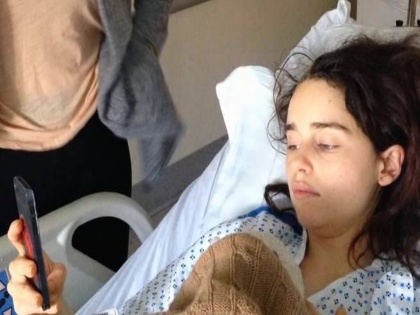 Game of Thrones: Emilia Clarke shares photos from brain surgery | गेम ऑफ थ्रोन्स फेम एमिलिया क्लार्क परतलीय मृत्यूच्या दाढेतून, मेंदूवर झाली होती शस्त्रक्रिया