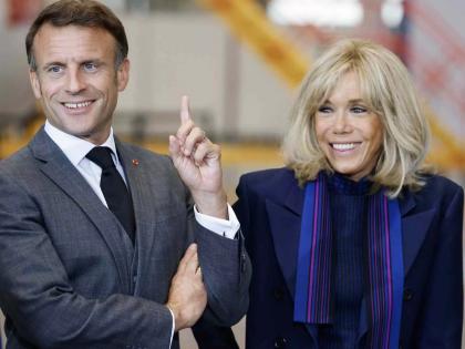 Emmanuel Macron's Wife Accused of Being Transgender Man; Lawsuit Shocks Global Media | ब्रिगिट मॅक्रॉन ‘पुरुष’? खटले आणि वादांना ऊत! दाव्याची सत्यता काय? Emmanuel Macron's Wife Accused of Being Transgender Man; Lawsuit Shocks Global Media | ब्रिगिट मॅक्रॉन ‘पुरुष’? खटले आणि वादांना ऊत! दाव्याची सत्यता काय?