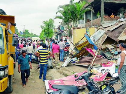 Opposing to remove encroachment of unauthorized construction in Nagpur | नागपुरात अनधिकृत बांधकाम तोडण्याला विरोध