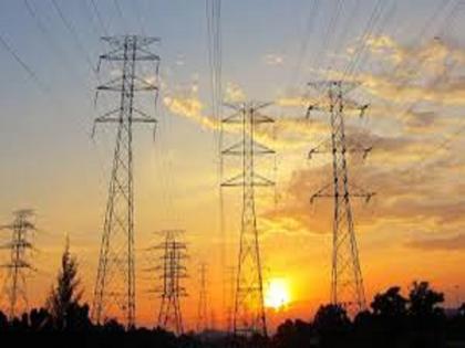 Power supply disconnected from Shrirampur for 2 hours; Water supply also disrupted | श्रीरामपुरात ३५ तासांपासून वीज पुरवठा खंडित; पाणी पुरवठाही विस्कळीत