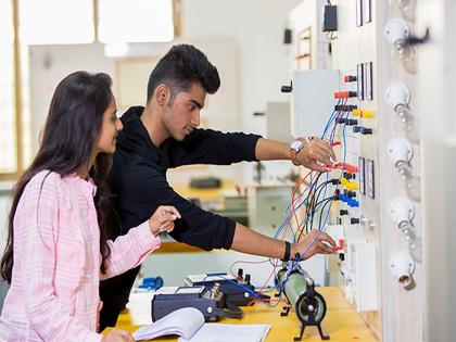 Today is the last day to apply for the cap round of engineering | इंजिनिअरिंगच्या कॅप फेरीसाठी अर्जाचा आज शेवटचा दिवस Today is the last day to apply for the cap round of engineering | इंजिनिअरिंगच्या कॅप फेरीसाठी अर्जाचा आज शेवटचा दिवस