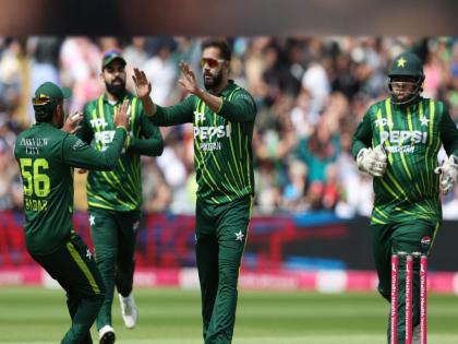 ENG vs PAK T20 Series England Cricket Board has provided extra security to the Pakistan players following the demand of the Pakistan Cricket Board | इंग्लंडमध्ये पाकिस्तानच्या खेळाडूंची सुरक्षा वाढवली; PCB च्या मागणीनंतर निर्णय, जाणून घ्या कारण