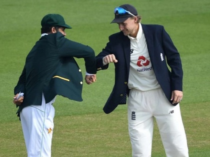 England vs Pakistan, 2nd Test: After 10 years, 8 months and 16 days, Fawad Alam is playing his first Test match | England vs Pakistan, 2nd Test : 10 वर्ष, 8 महिने अन् 16 दिवसांनी खेळाडूला मिळाली पुनरागमनाची संधी