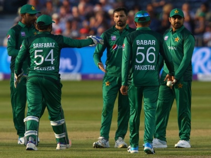ENGvPAK : Pakistan became the 1st team with 3 consecutive 340+ in ODI losses | ENGvPAK : पाकिस्तान करायला गेला पराक्रम, चार तासांत नोंदवला लाजीरवाणा विक्रम