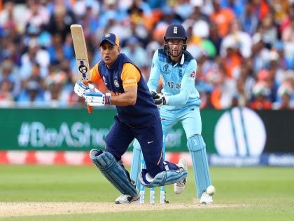 India Vs England, Latest News, ICC World Cup 2019 : Pakistani Ex-captain Waqar Younis questions India’s sportsmanship  | India Vs England, Latest News : हीच का भारतीय संघाची खिलाडूवृत्ती, पाकिस्तानी खेळाडू बरळला
