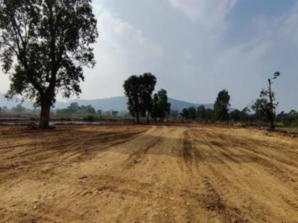 Demand for giving work in Zilla Parishad to heirs in exchange of land | जमिनीच्या मोबदल्यात वारसांना जिल्हा परिषदेत काम देण्याची मागणी