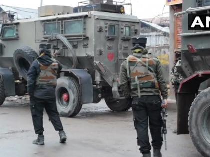 Clashes again in Pulwama, 2 terrorists killed by jawans | पुलवामामध्ये पुन्हा चकमक, जवानांकडून 2 दहशतवाद्यांचा खात्मा