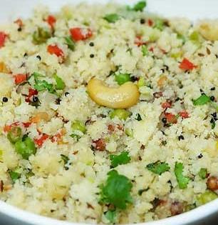 लग्नात आचारी करतात तसा मऊसूत, पांढरा उपमा घरीच करा; ८ ट्रिक्स, झटपट बनेल मस्त नाश्ता