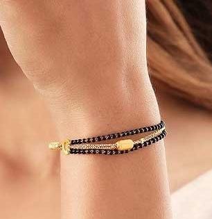 मंगळसूत्र ब्रेसलेटच्या १० मिनिमलिस्टीक डिजाईन्स; हातात शोभून दिसणारा सुंदर दागिना