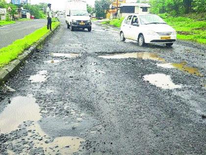 Karjat-Kalyan State Highway Chhaladan | कर्जत-कल्याण राज्यमार्गाची खड्ड्यांमुळे चाळण