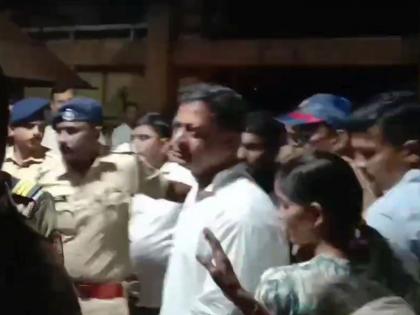 Nanapeth firing case Ayush Komkar killed in revenge for Vanraj Andekar's murder; Funeral held in emotional atmosphere | नानापेठ गोळीबार प्रकरण : वनराज आंदेकर यांच्या खुनाचा बदला म्हणून आयुष कोमकरची हत्या; भावनिक वातावरणात अंत्यसंस्कार Nanapeth firing case Ayush Komkar killed in revenge for Vanraj Andekar's murder; Funeral held in emotional atmosphere | नानापेठ गोळीबार प्रकरण : वनराज आंदेकर यांच्या खुनाचा बदला म्हणून आयुष कोमकरची हत्या; भावनिक वातावरणात अंत्यसंस्कार