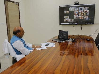 Coronavirus: CDS Bipin Rawat briefed Defence Minsiter Rajnath Singh About Preparedness Of Army For Corna Outbreak pnm | Coronavirus: कोरोनाविरुद्धच्या लढाईत भारतीय सैन्य सज्ज, संरक्षणमंत्र्यांना दिली माहिती; पाहा कशी केलीय तयारी?