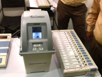 The 211 polling stations will be used for direct demonstration | 211 मतदान केंद्रातून थेट प्रेक्षेपण करणार The 211 polling stations will be used for direct demonstration | 211 मतदान केंद्रातून थेट प्रेक्षेपण करणार