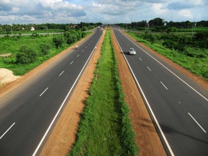 First lane vehicles on expressway are comfortable | एक्स्प्रेस वेवरील पहिल्या लेनवरील वाहने सुसाट