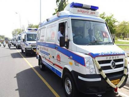 Rural hospitals in the state will get 500 ambulances | राज्यातील ग्रामीण रुग्णालयांना मिळणार ५०० रुग्णवाहिका