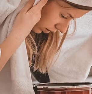 चेहरा चमकेल-त्वचा उजळेल, पाण्यात ‘या’ २ गोेष्टी घालून वाफ घ्या- उपाय सोपा असरदार