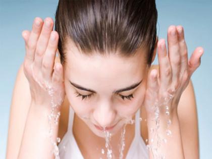 use of face wash to get instant glow | चेहरा चमकदार बनवण्यासाठी फेसवॉशचा वापर करा; हे होतात फायदे! use of face wash to get instant glow | चेहरा चमकदार बनवण्यासाठी फेसवॉशचा वापर करा; हे होतात फायदे!