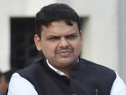 Black flags shown to Devendra Fadnavis in Pimpri Chinchwad Case filed against Congress office bearers | पिंपरीत देवेंद्र फडणवीसांना दाखवले काळे झेंडे; काॅंग्रेस पदाधिकाऱ्यांवर गुन्हा दाखल