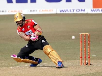 Faf Du Plessis scored unbeaten 83 runs from 55 balls including 8 fours and 3 sixes in BPL 2022, Watch Video | Faf Du Plessis : फॅफ ड्यू प्लेसिसची तुफान फटकेबाजी, ११ चेंडूंत कुटल्या ५० धावा; CSK फॅफसाठी ओतणार पैसा, Video